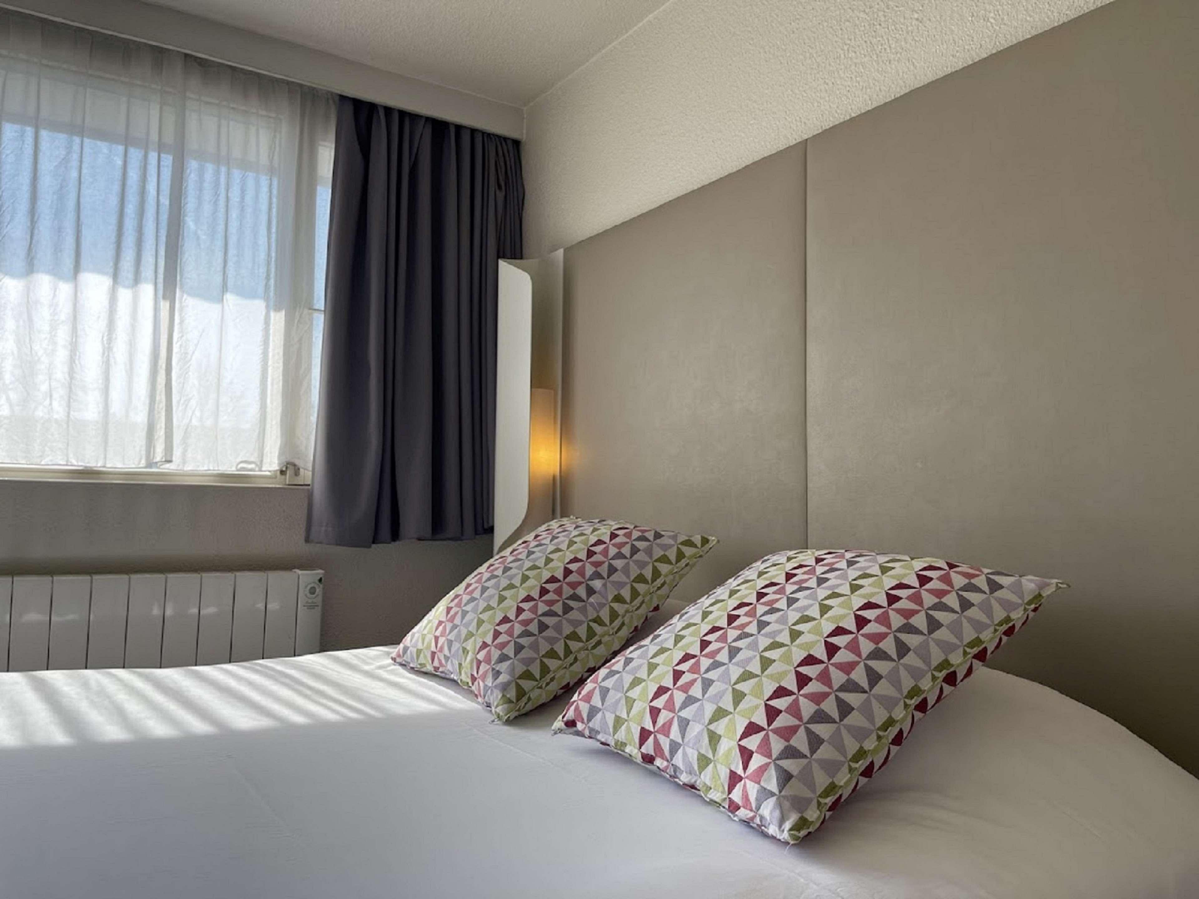 Campanile Grenoble Sud - Seyssins Hotel Exterior foto
