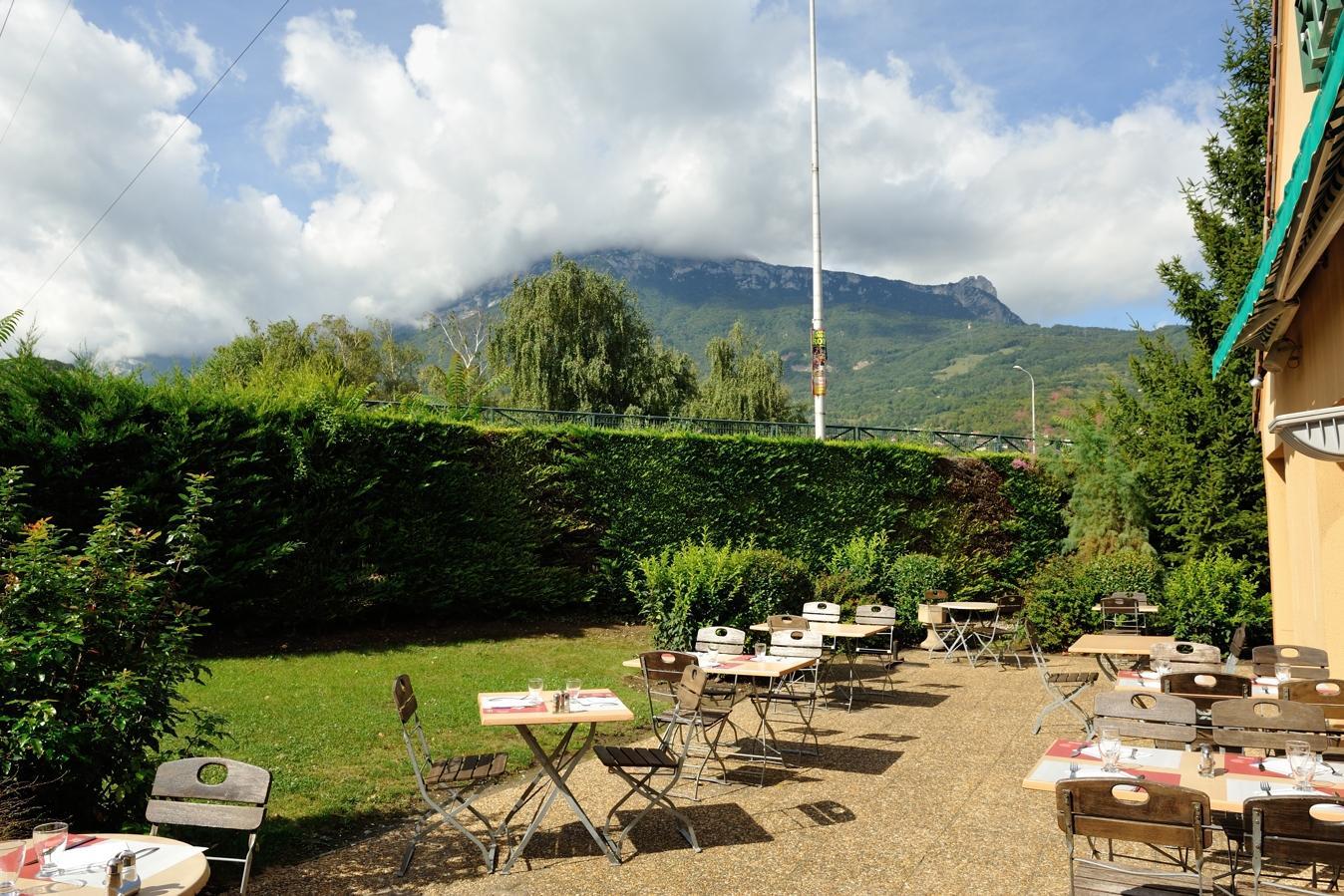 Campanile Grenoble Sud - Seyssins Hotel Exterior foto
